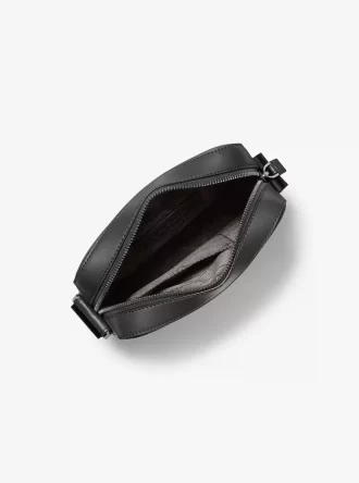 クーパーロゴエンボス加工ペブルレザーメッセンジャーバッグ