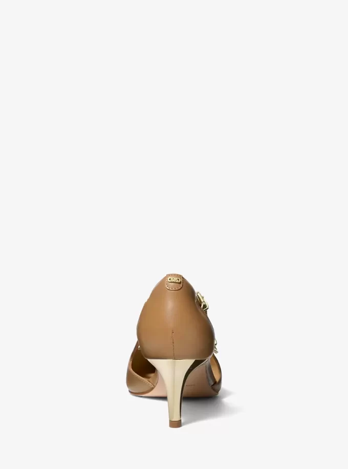 カシア レザー キトゥン パンプス